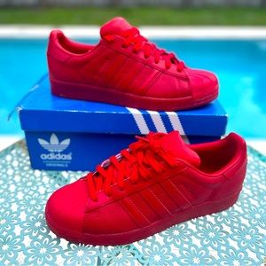 adidas Superstar
Color Pack Red